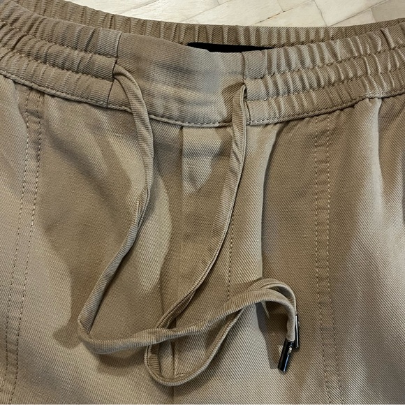 Banana Republic Tan Cropped Chinos size Medium Petite - Picture 6 of 13